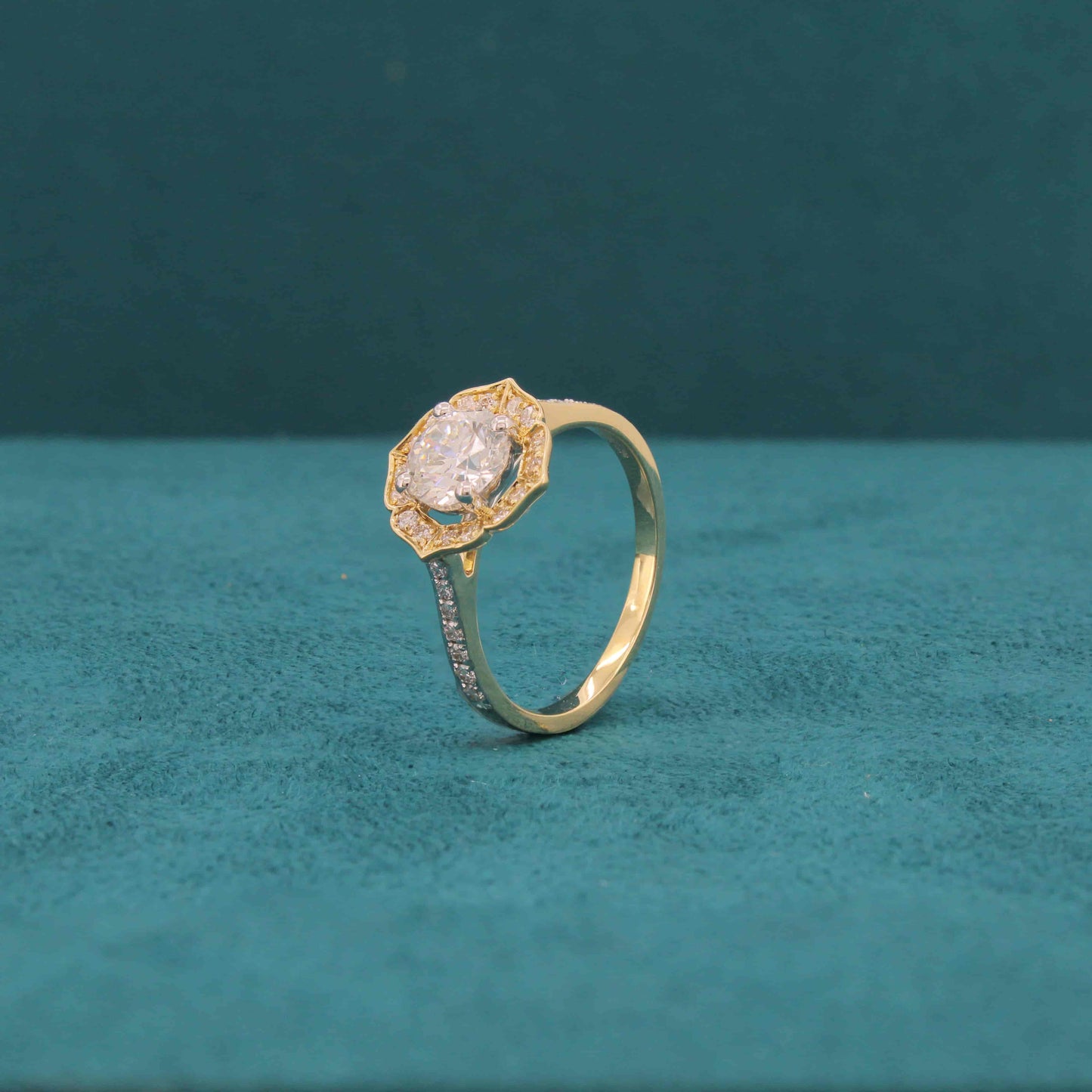 Lyria Radiant Diamond Ring