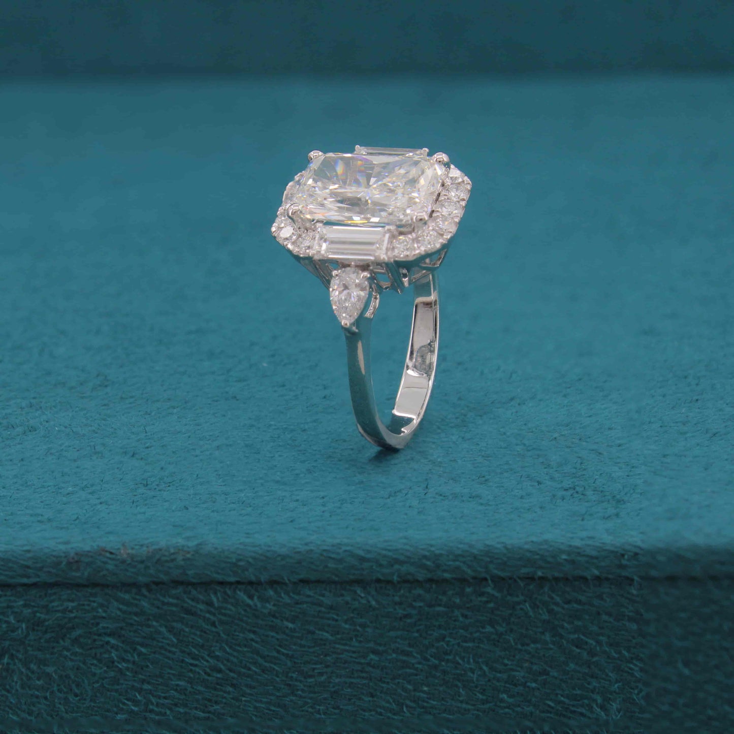 Viora Heritage Diamond Ring