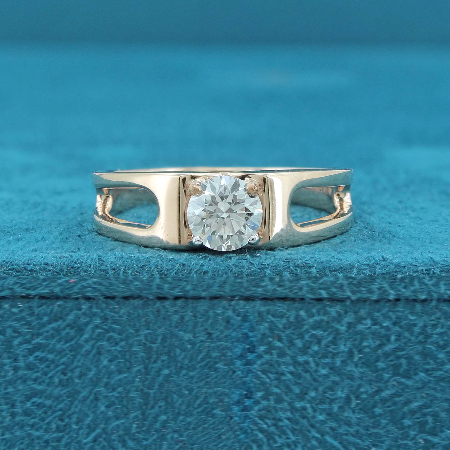 Taren Solitaire Mens Diamond Ring