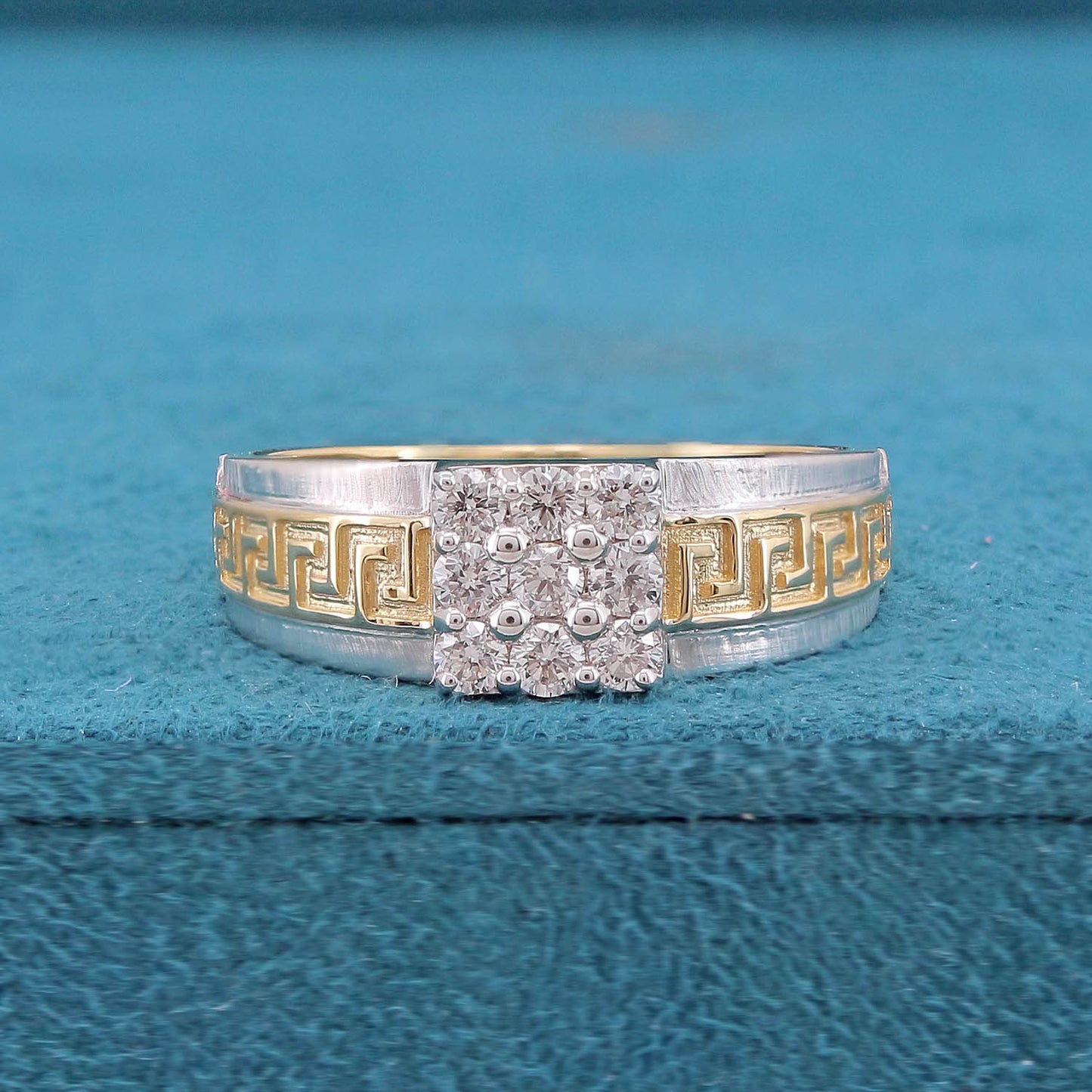 Nivan Box Mens Diamond Ring