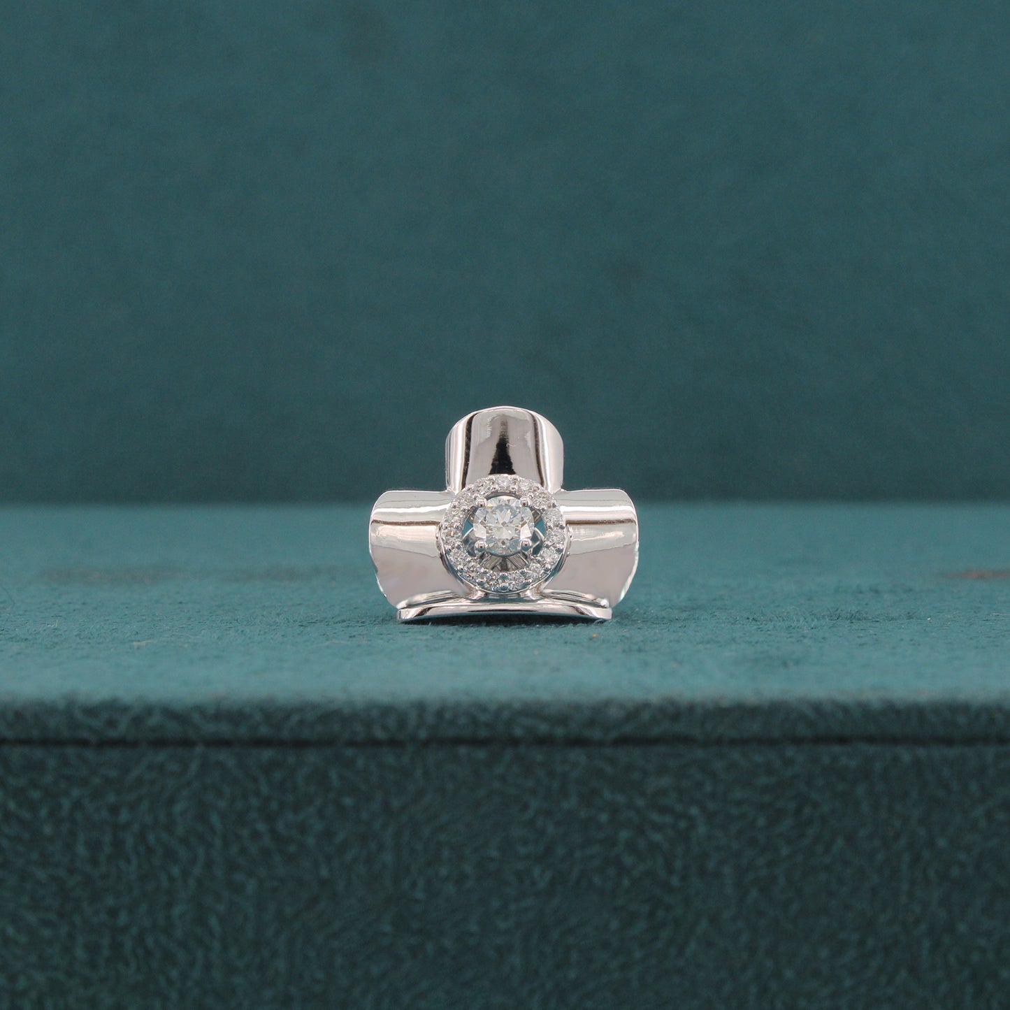 Veyra Modern Diamond Cufflinks