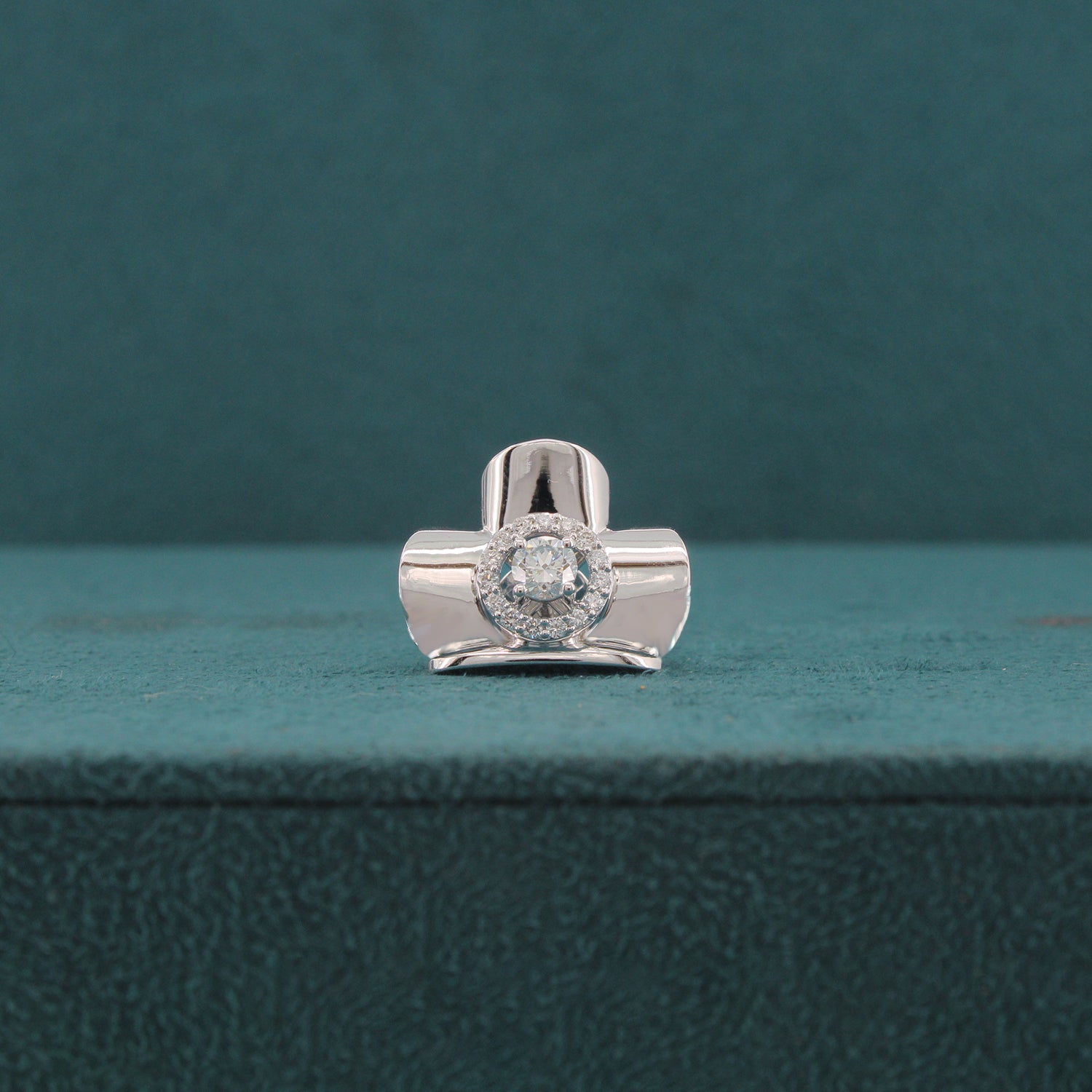 Veyra Modern Diamond Cufflinks