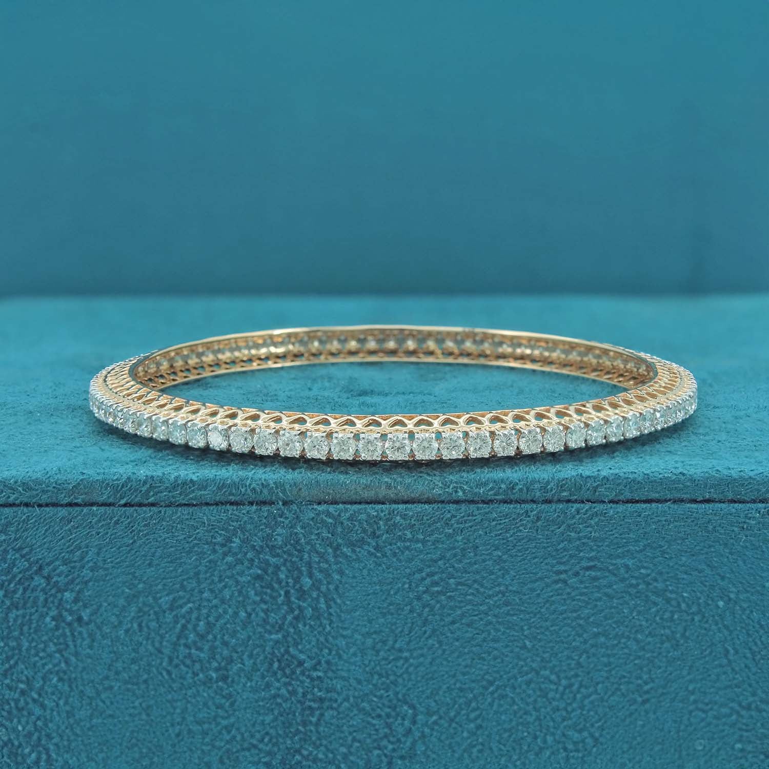 Thalena Line Diamond Bangle