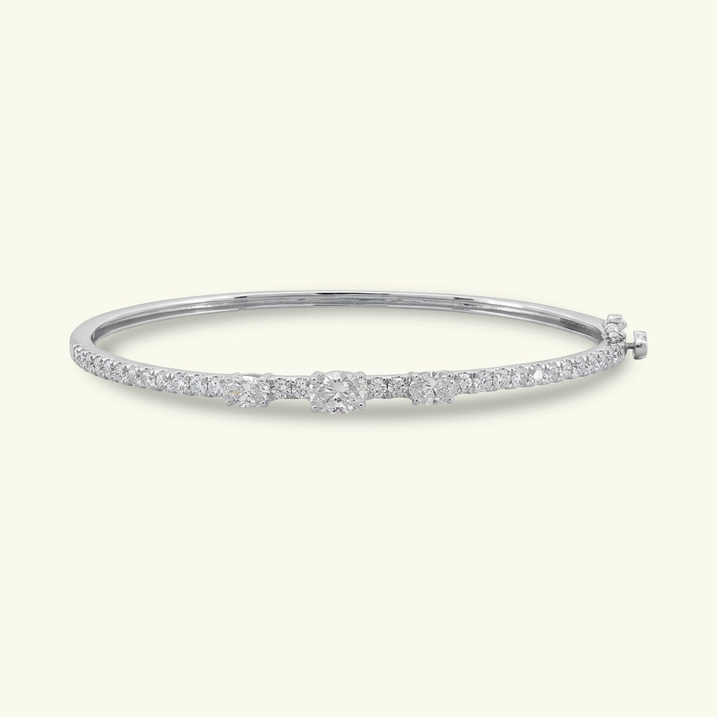 Nyari Line Diamond Flexible Bracelet