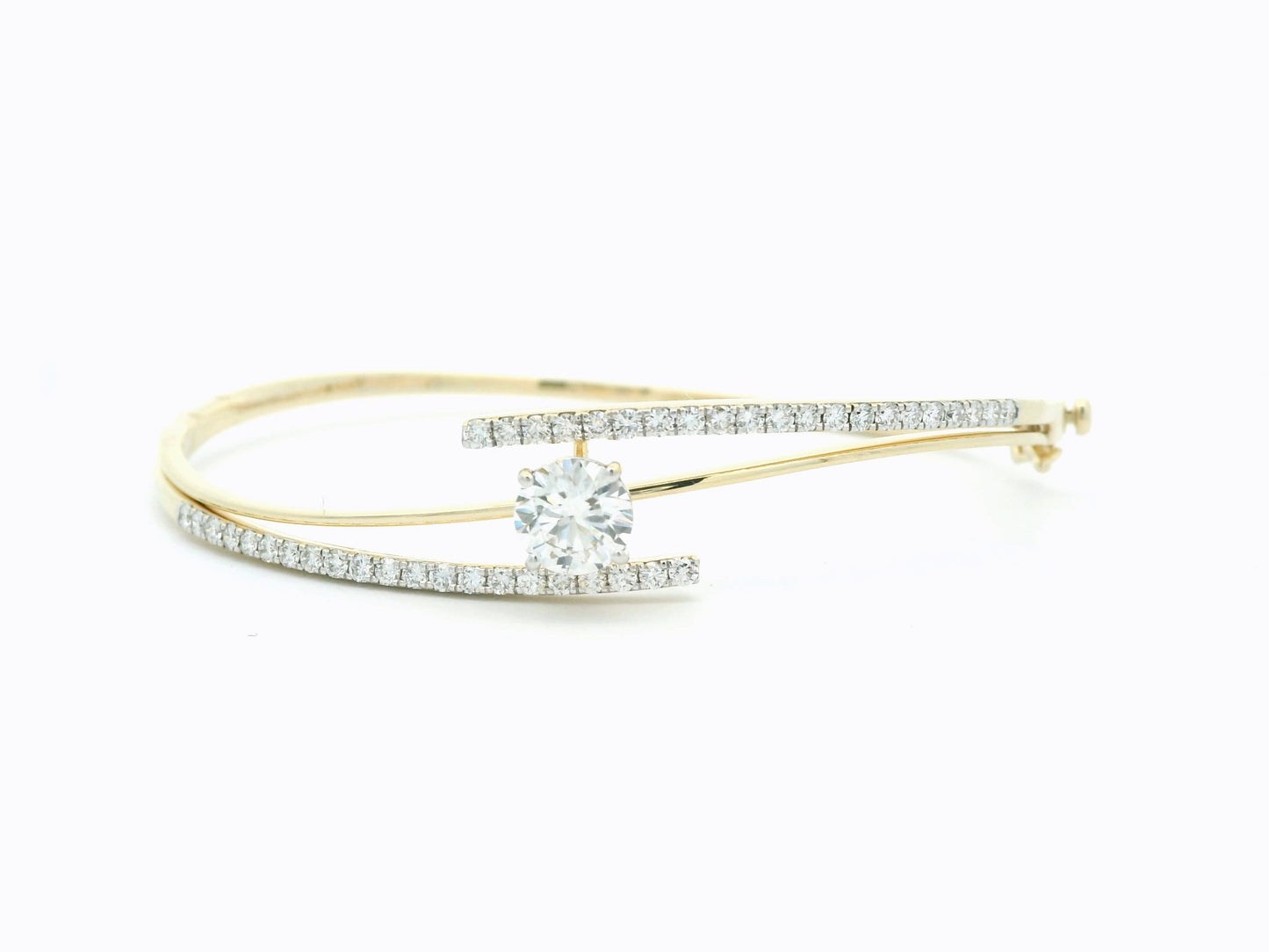 Soriel Plain Diamond Flexible Bracelet