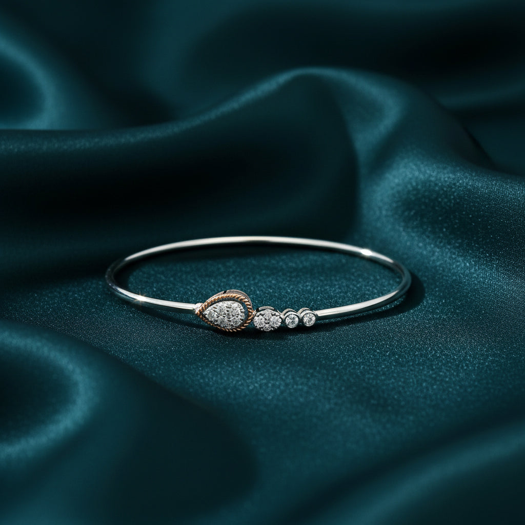 Thalor Crest Diamond Kada