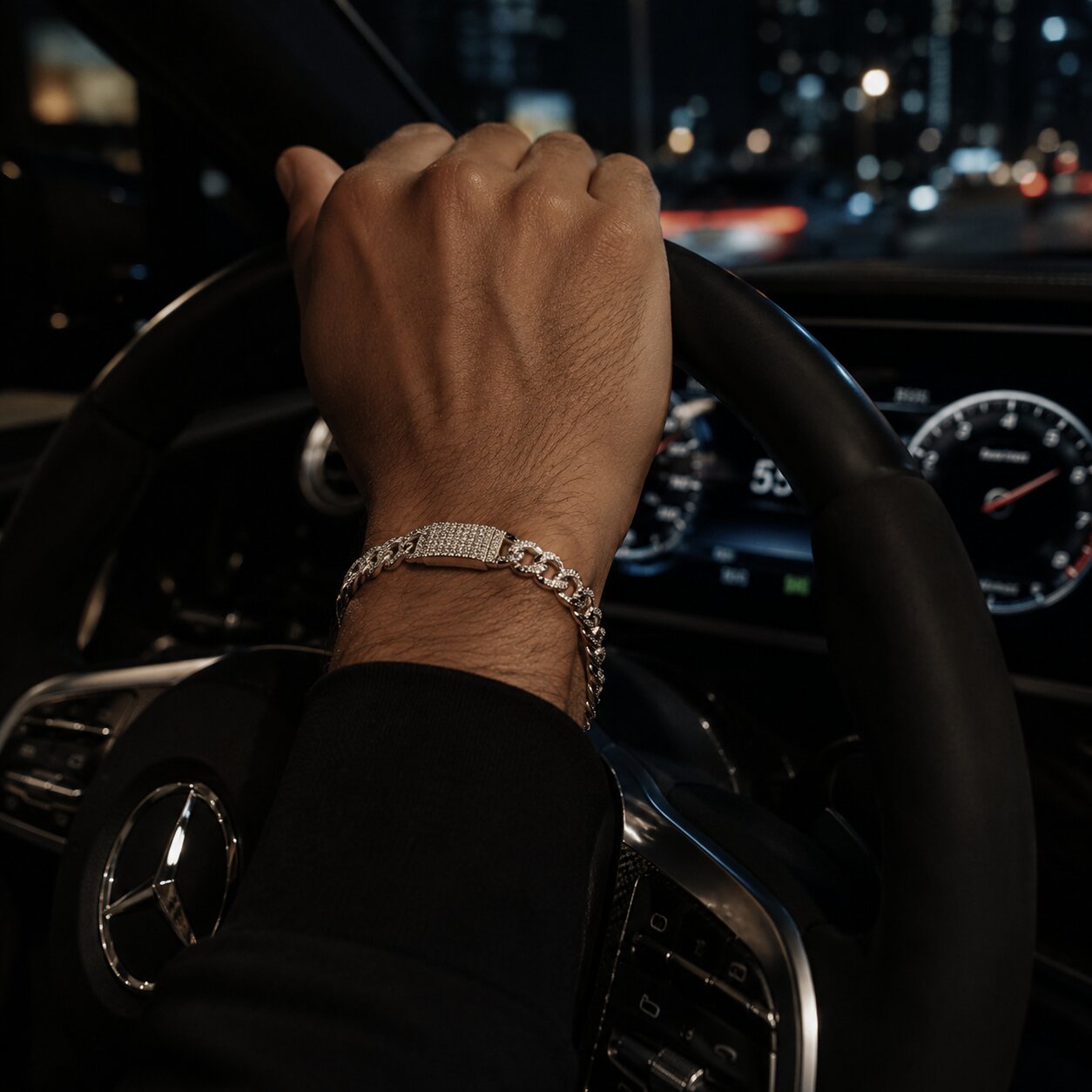 Velora Wave Bracelet