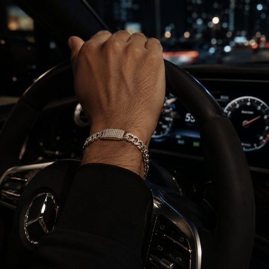 Velora Wave Bracelet