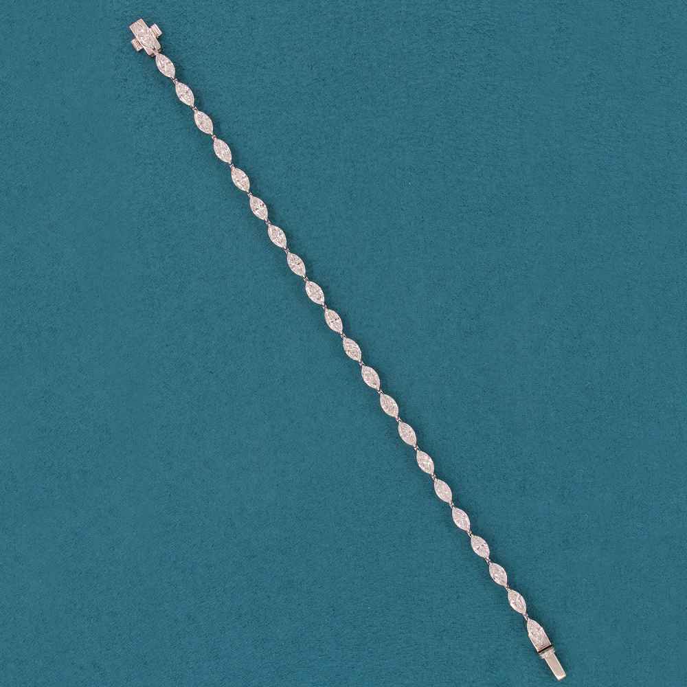 Veylin Crest Diamond Tennis Bracelet