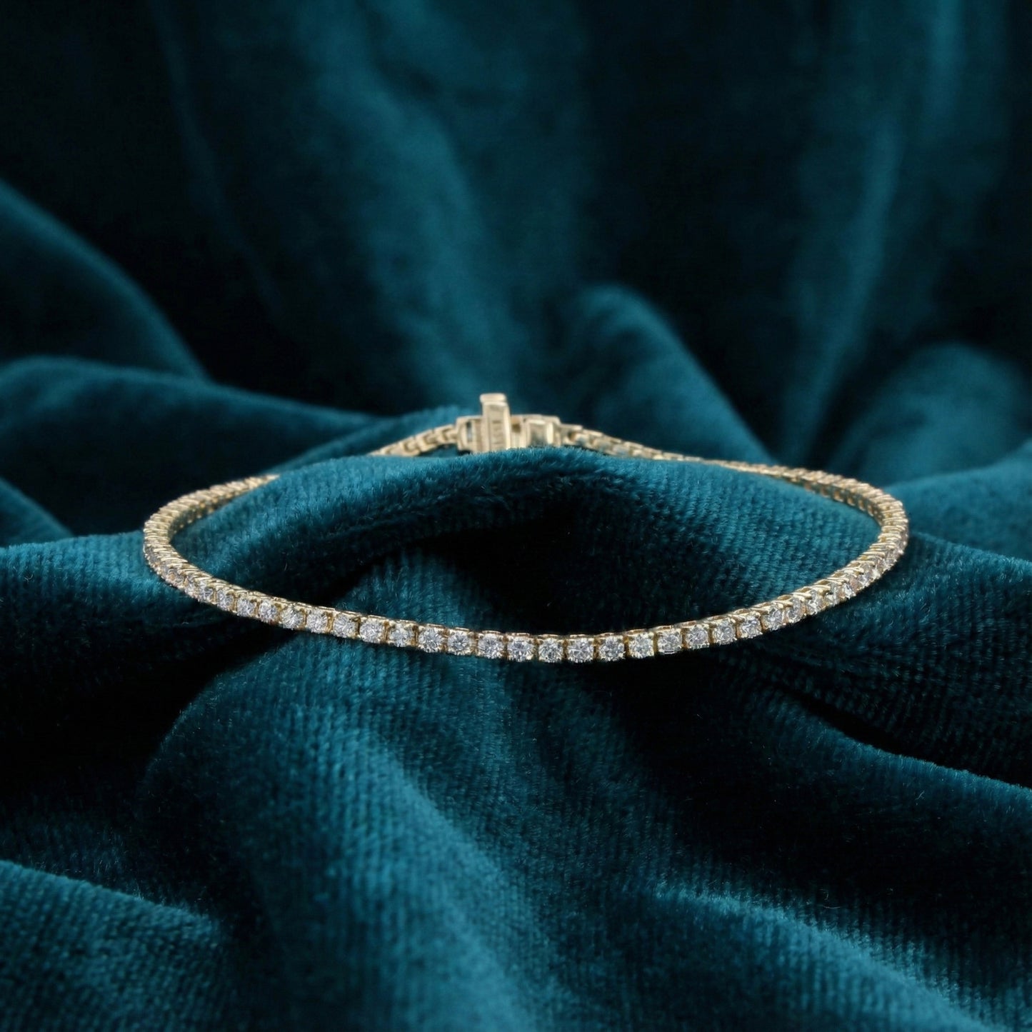 Arvyn Crest Diamond Bracelet