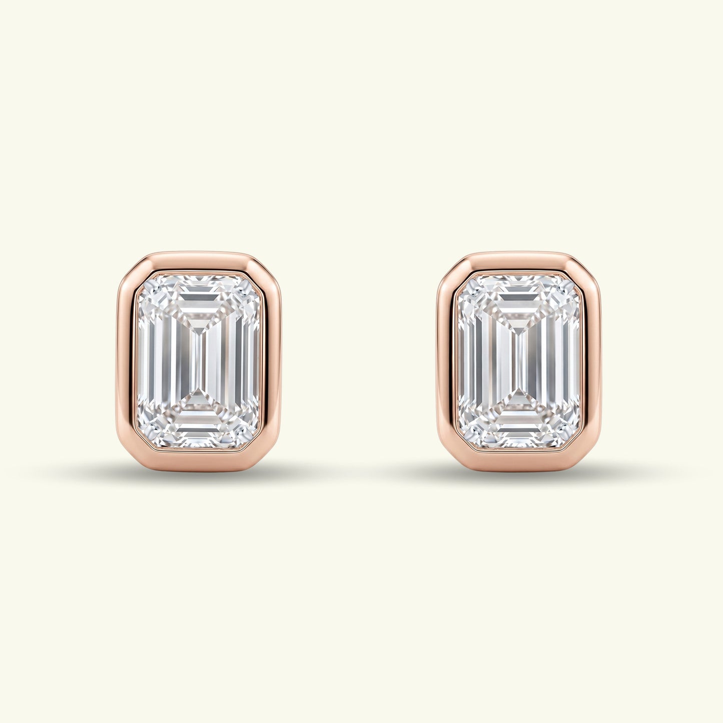 Eniri Solitaire Diamond Stud Earrings