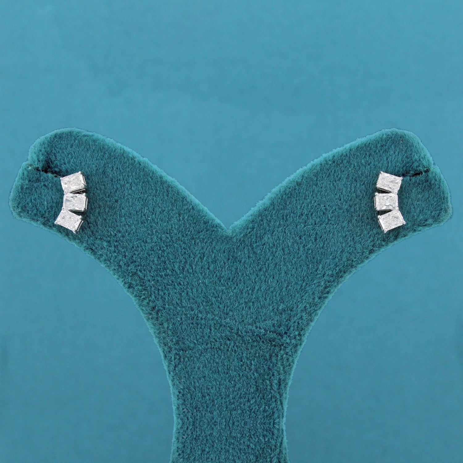 Sania Diamond Stud Earrings