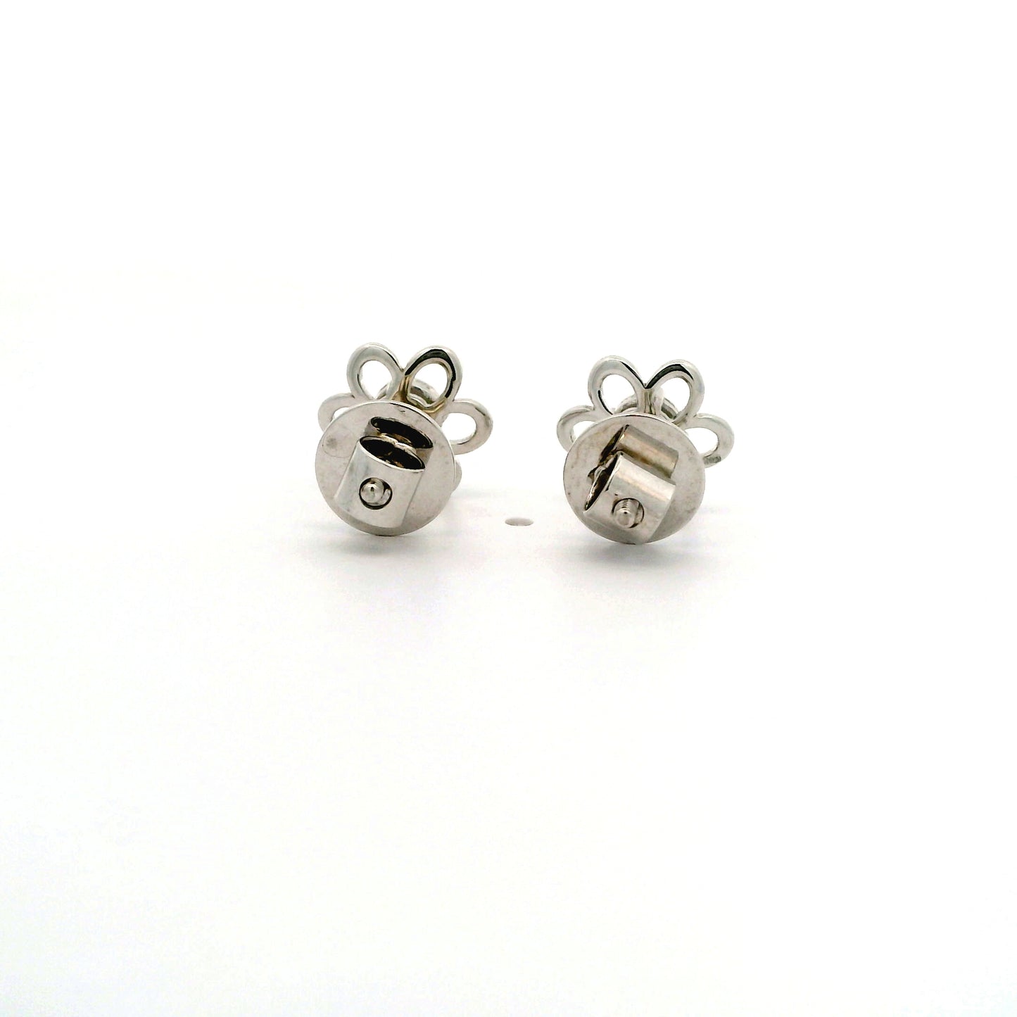 Nayeli Solitaire Floral Diamond Stud Earrings