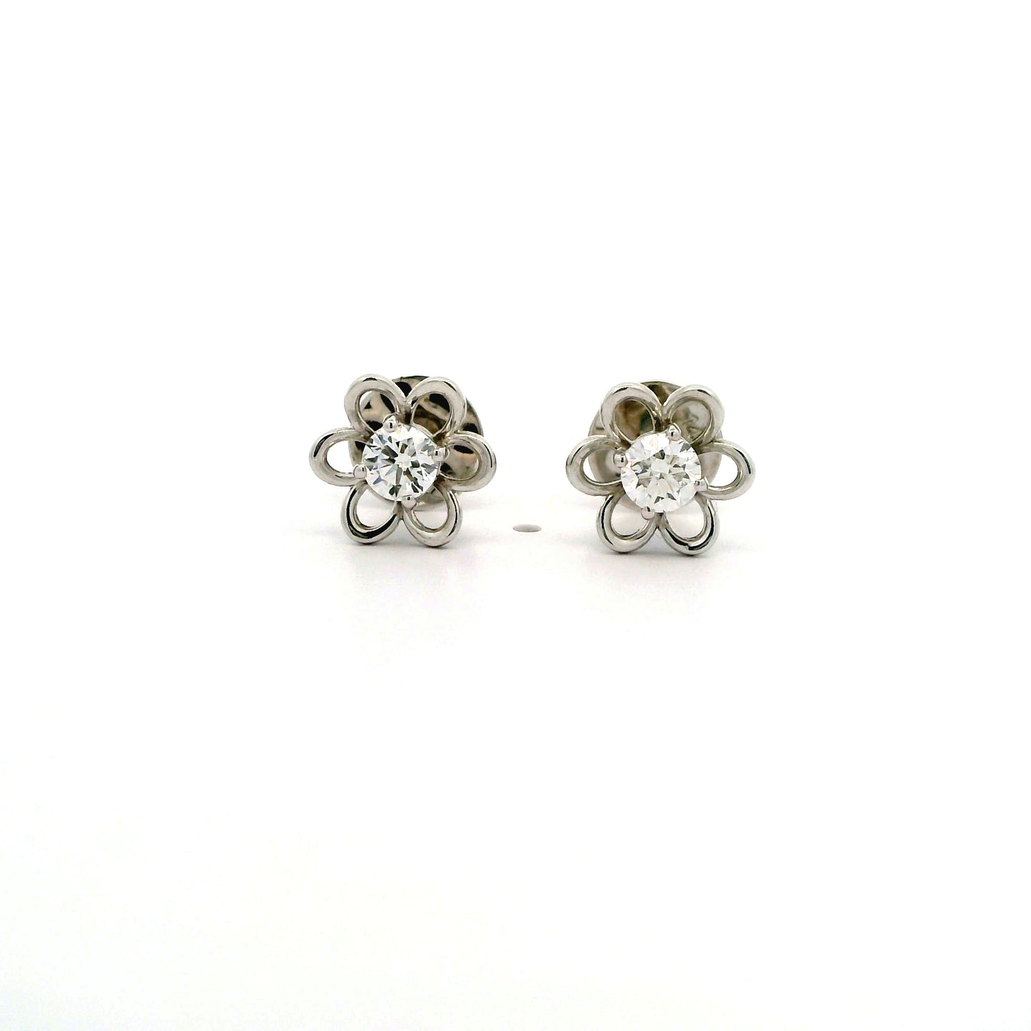 Nayeli Solitaire Floral Diamond Stud Earrings