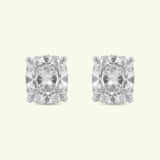 Isen Solitaire Diamond Stud Earrings