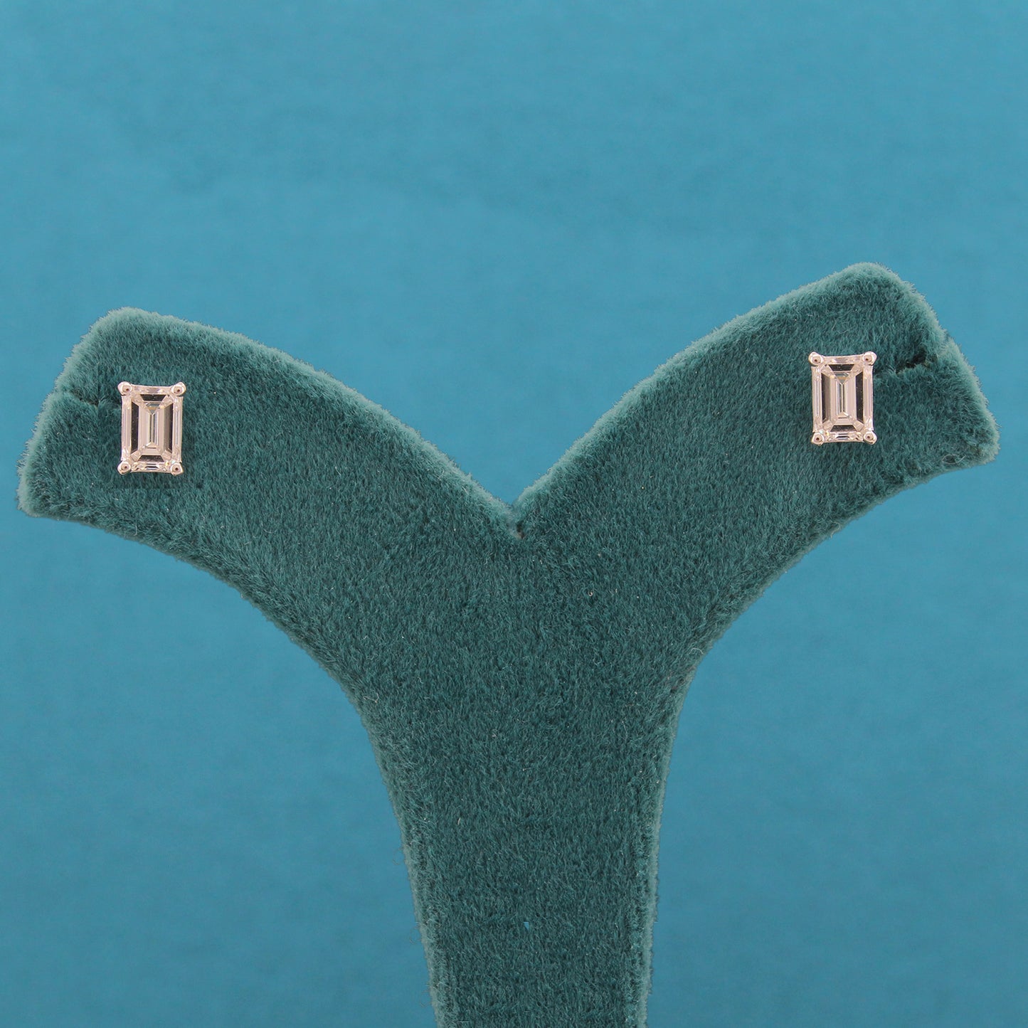Solira Solitaire Diamond Stud Earrings