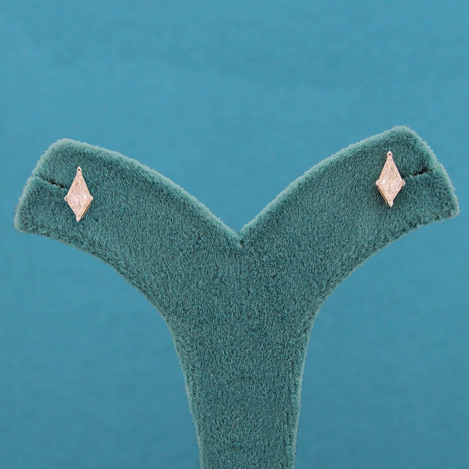 Seriva Solitaire Diamond Stud Earrings