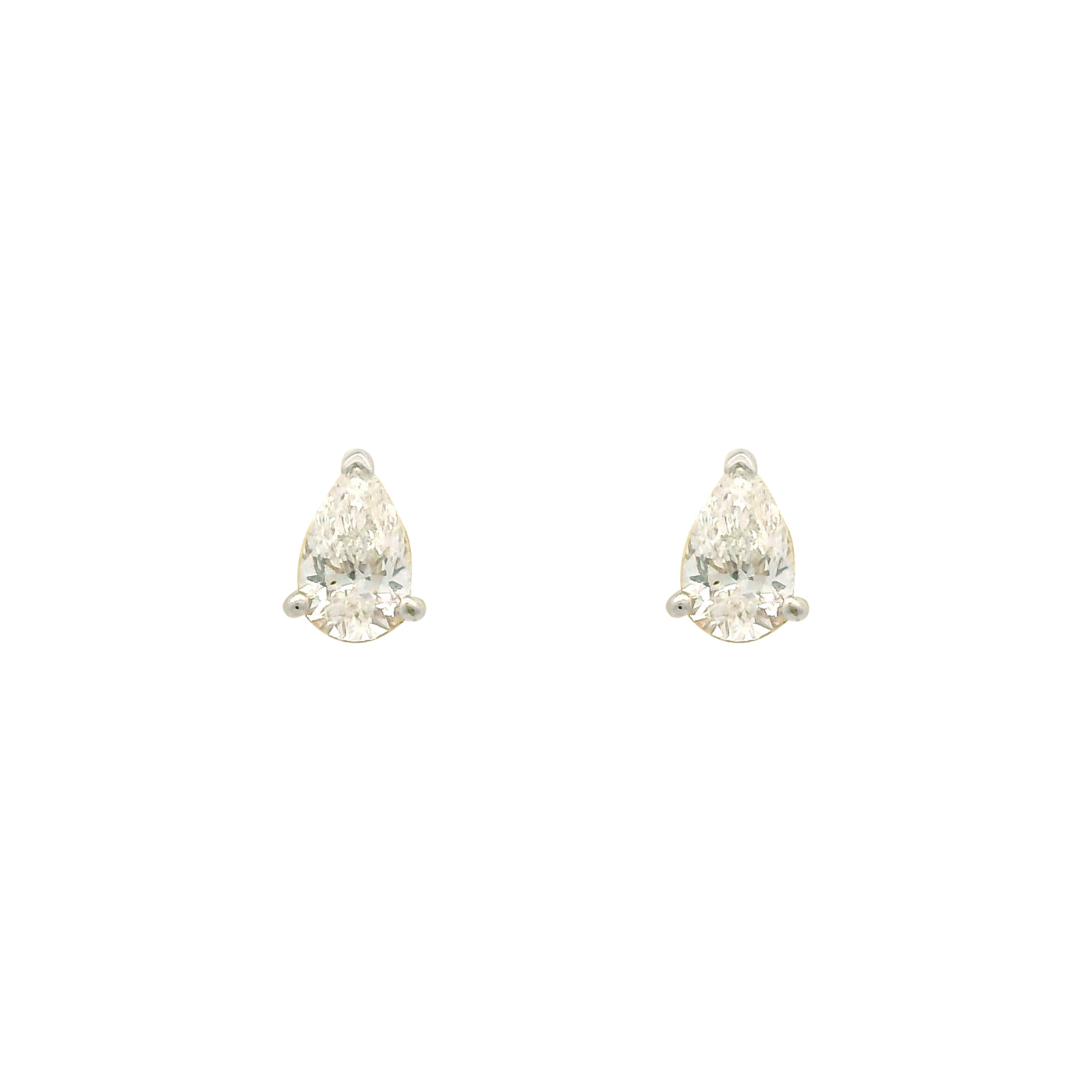 Aelira Solitaire Diamond Stud Earrings