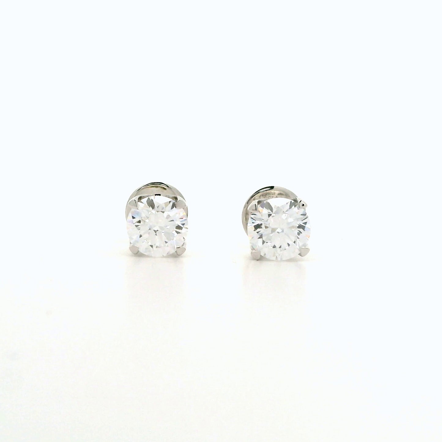 Elara Crest Diamond Solitaire