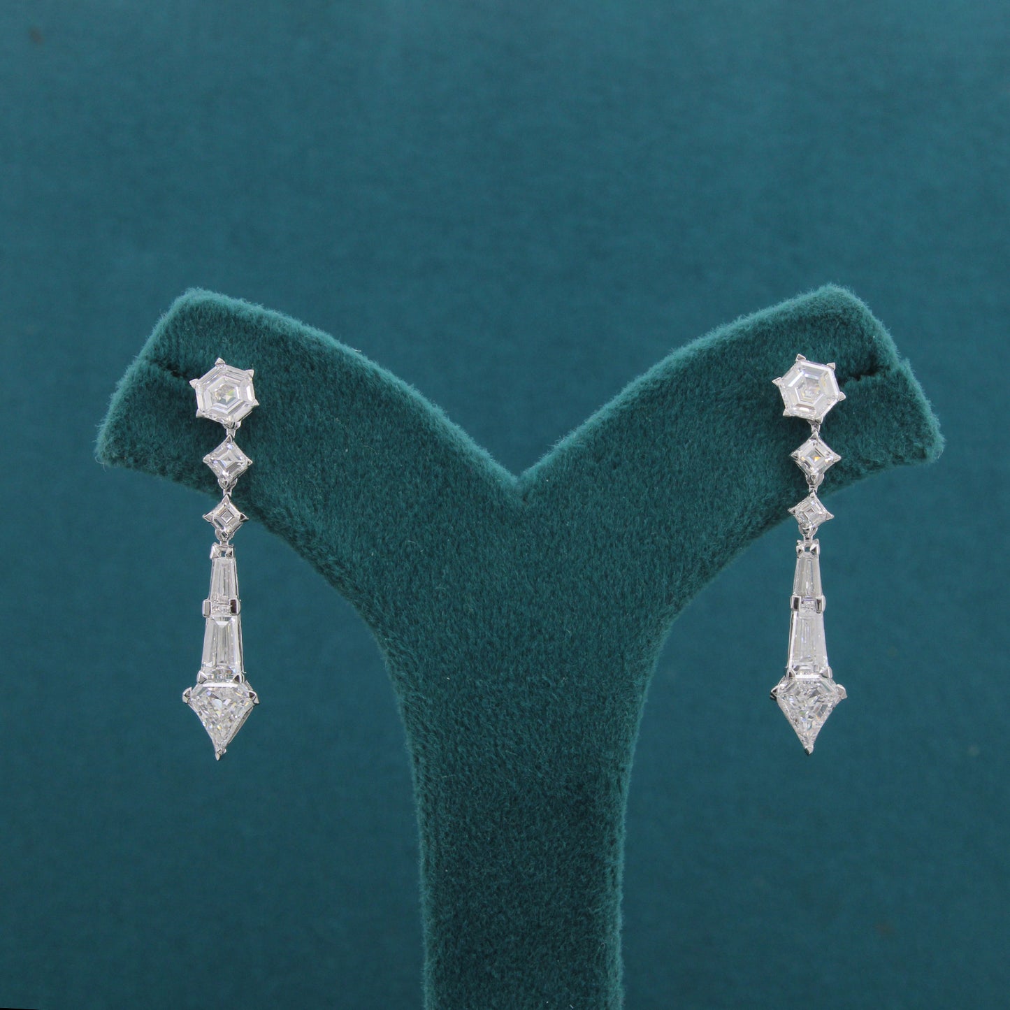 Arvena Crest Diamond Earrings