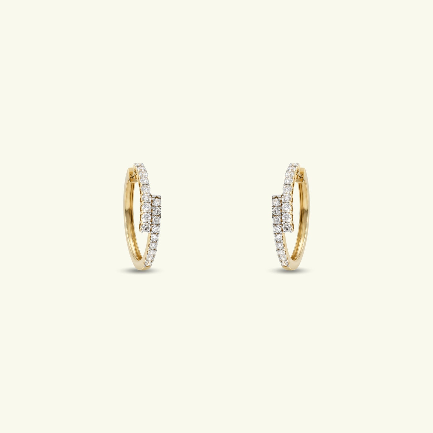Amira Essence Diamond Classic Earrings