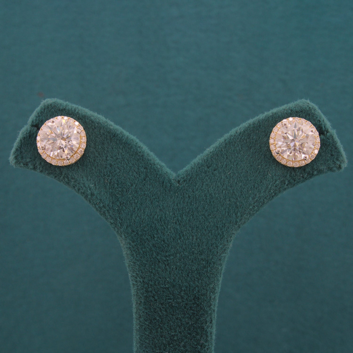 Elara Muse Diamond Classic Earrings