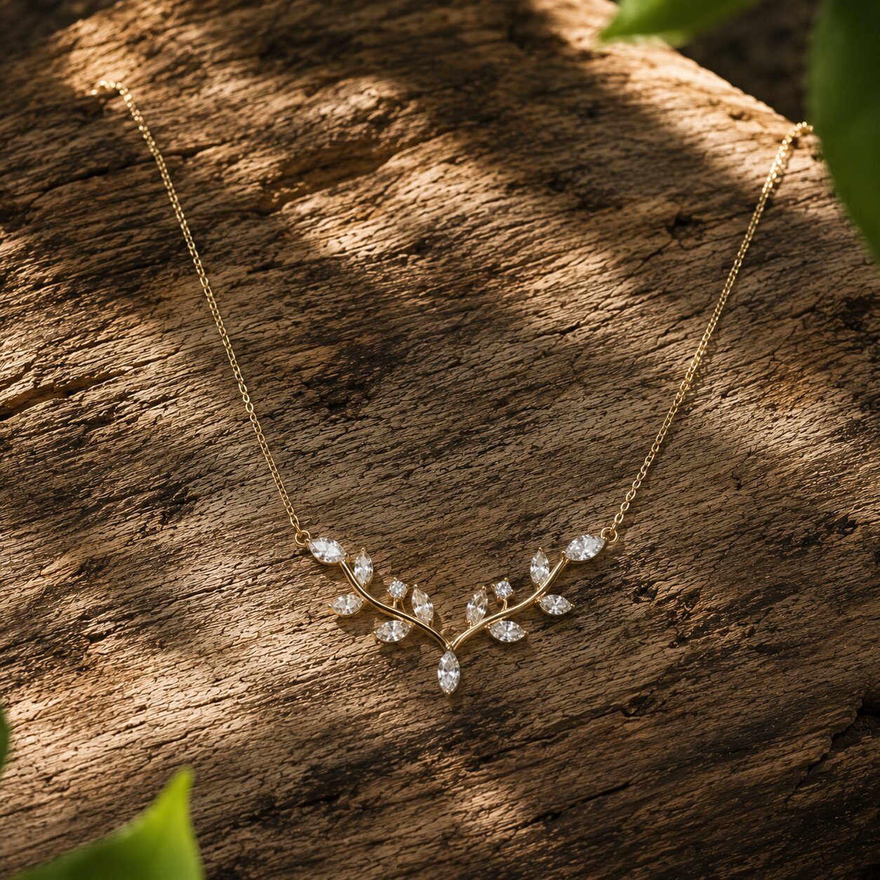 Veria Bloom Diamond Pendant with Chain