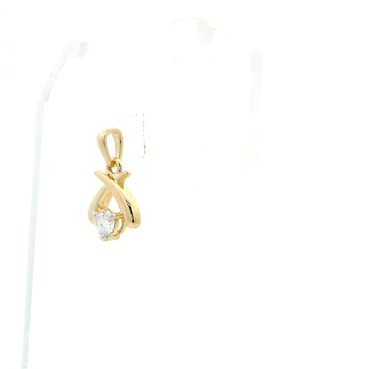 Oselia Solitaire Diamond Pendant with chain