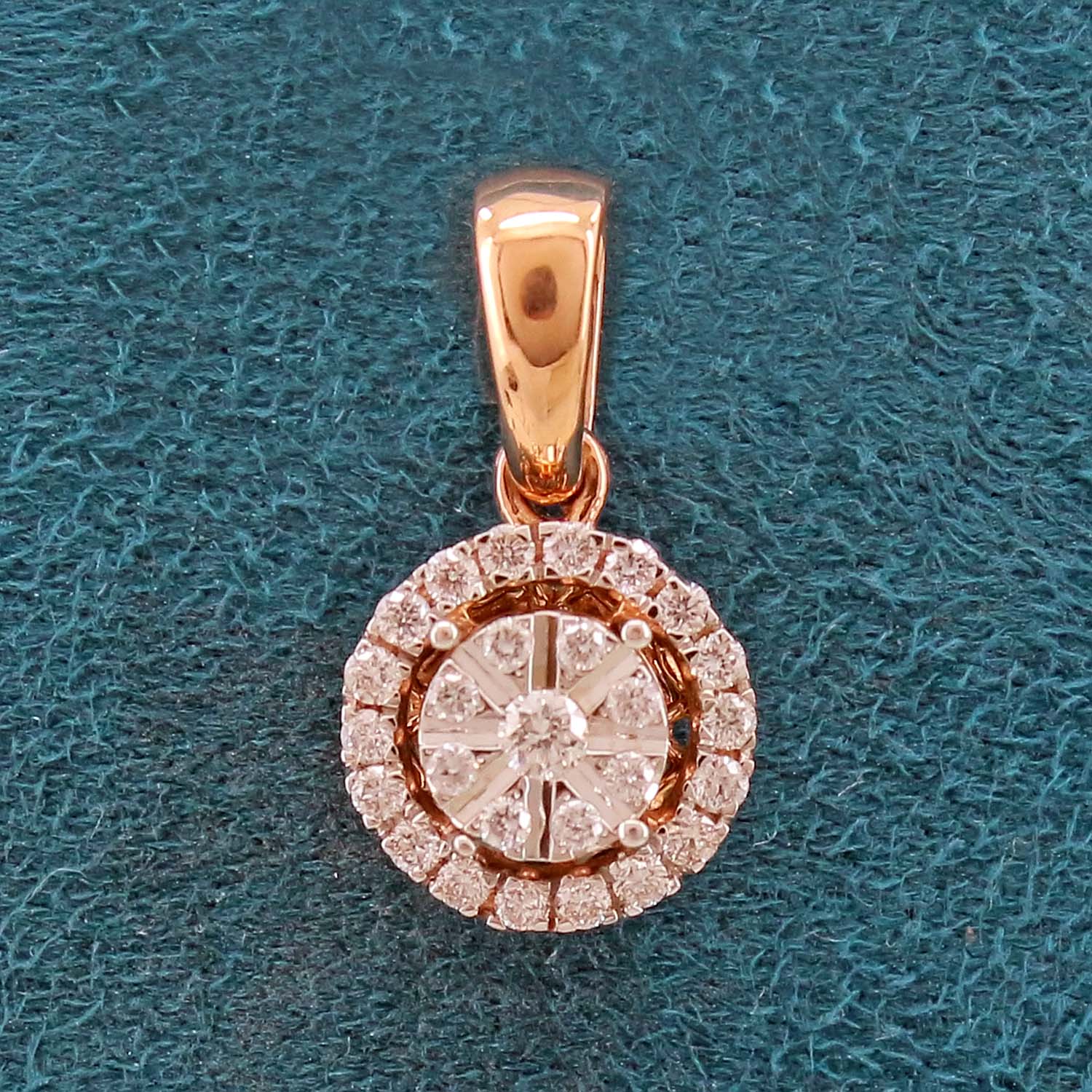 Elnia Halo Diamond Pendant