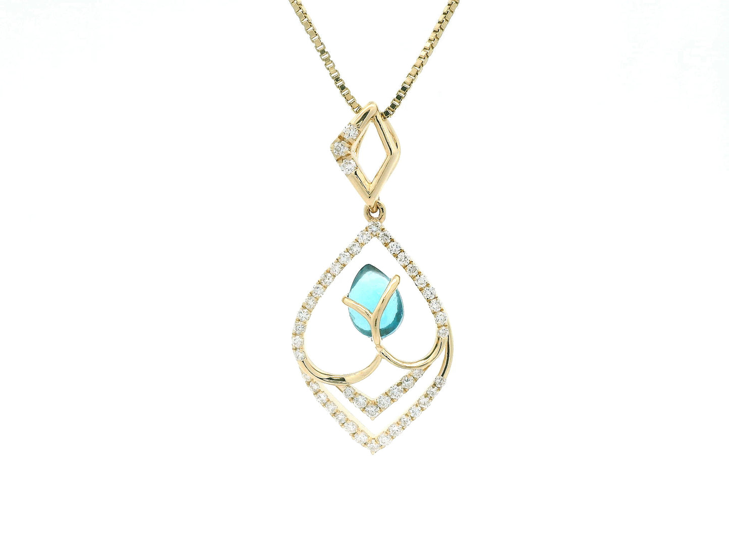 Nyari Curve Diamond Pendant with Chain