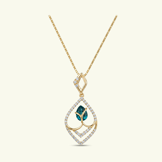 Nyari Curve Diamond Pendant with Chain