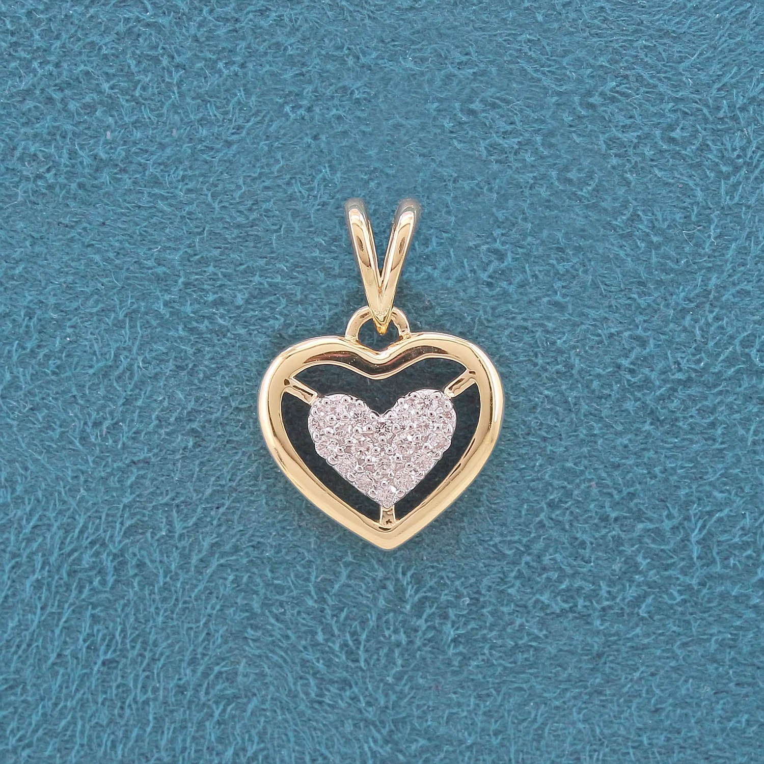 Saela Diamond Pendant