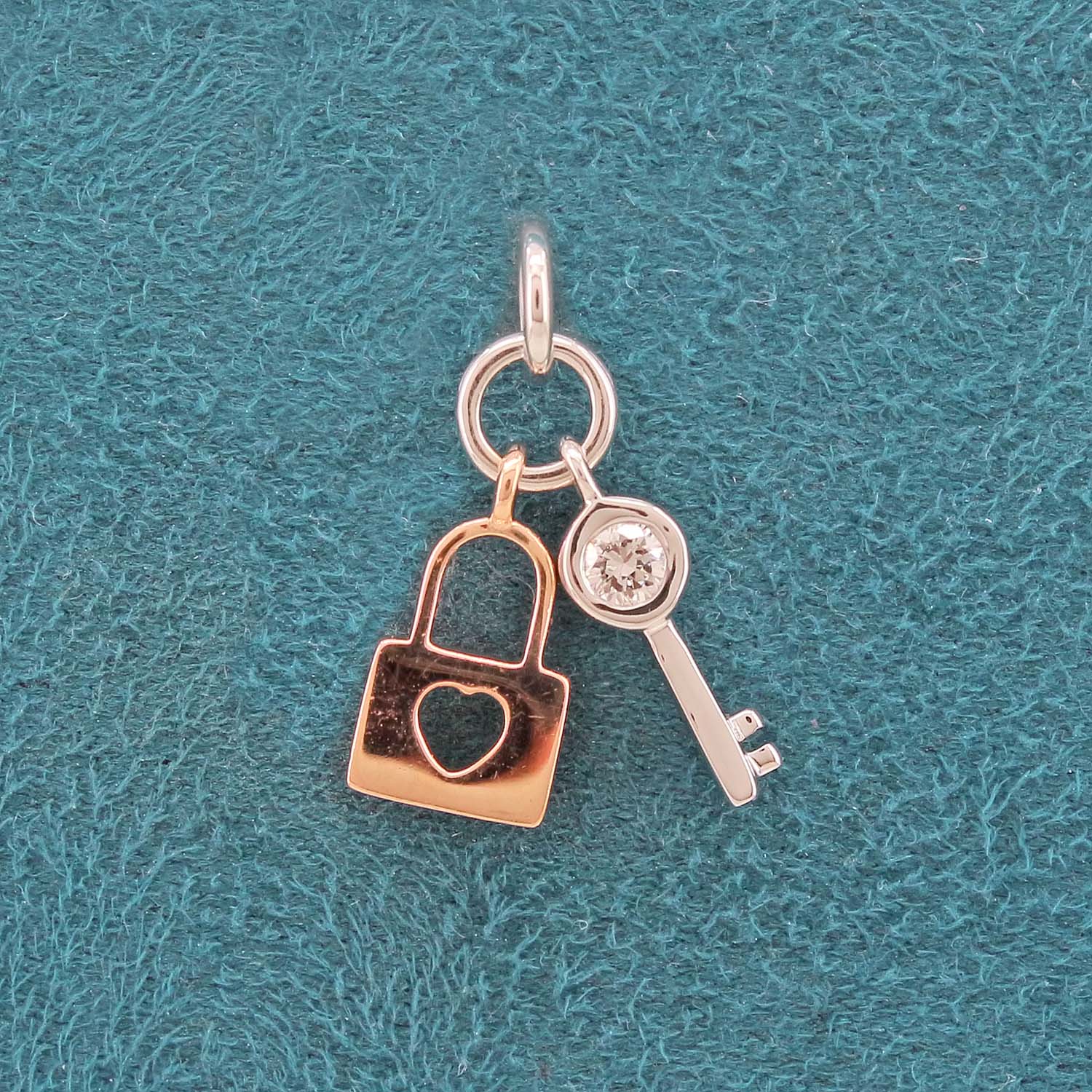 Cerelle Solitaire Diamond Pendant