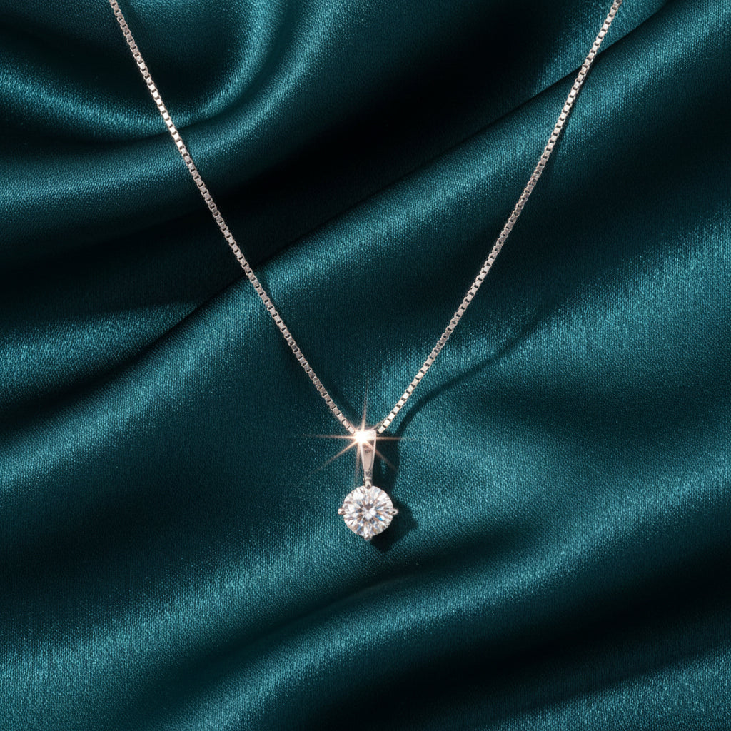 Aralya Solitaire Diamond Pendant