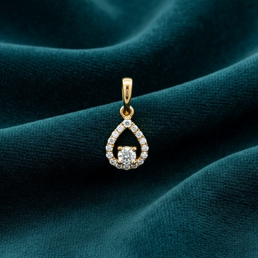 Aerith Solitaire Diamond Pendant