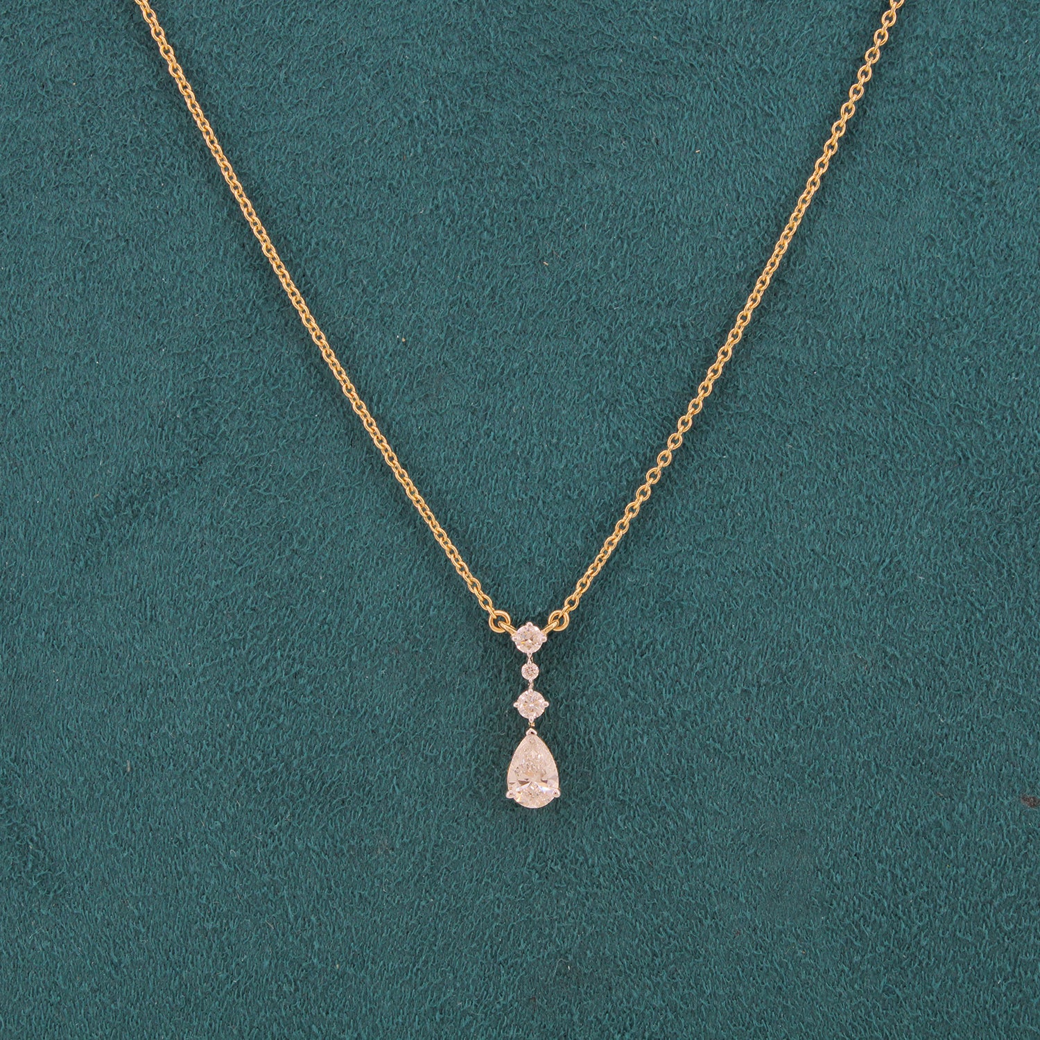 Velysia Crest Diamond Pendant