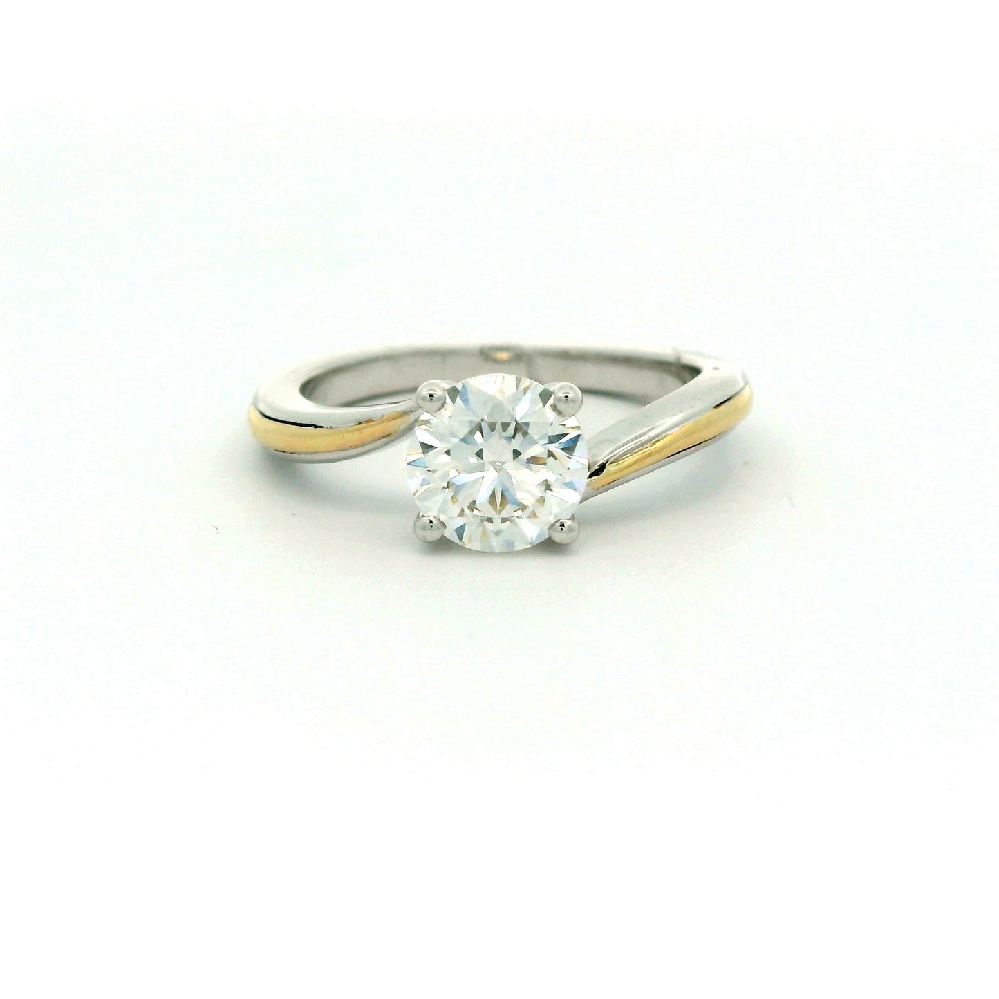 Evara Solitaire Diamond Ring