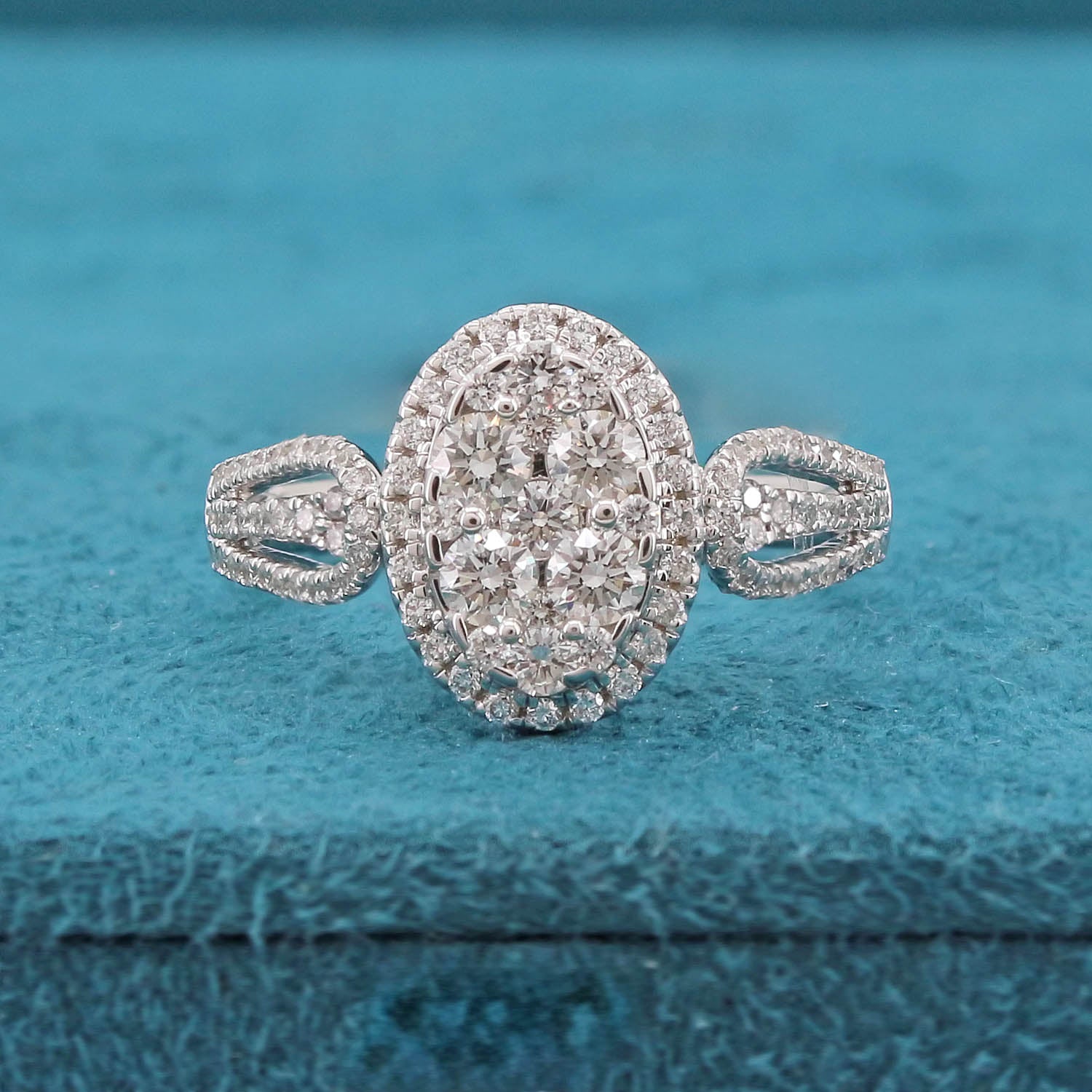 Yalena Halo Diamond Ring