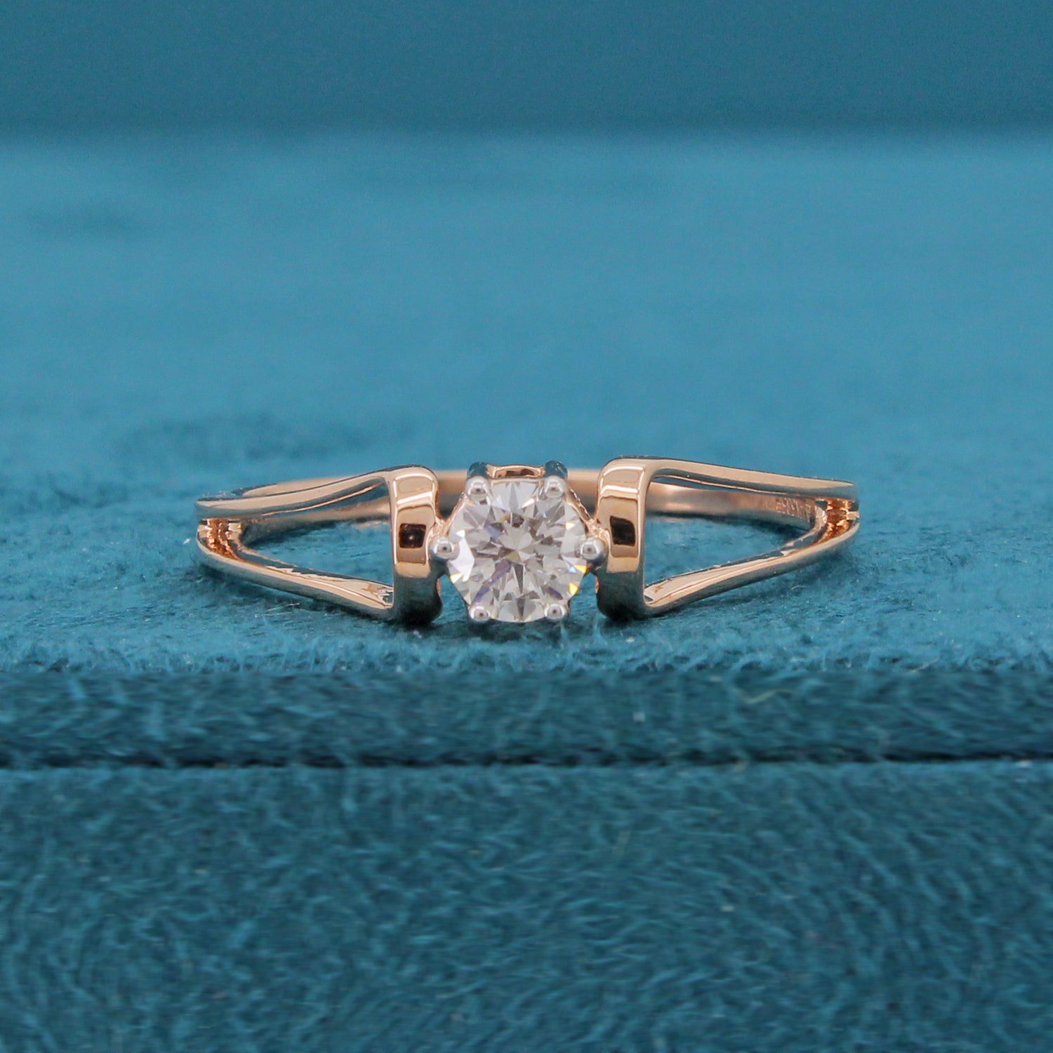 Meia Solitaire Diamond Ring