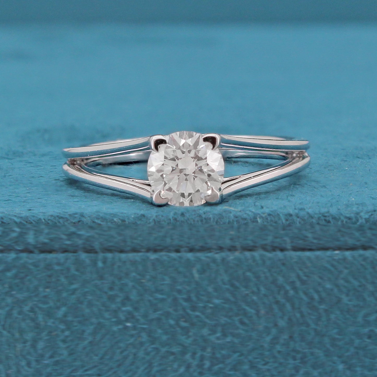 Nari Solitaire Diamond Ring