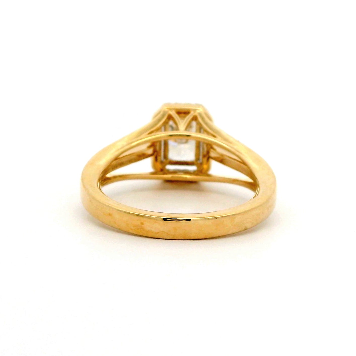 Calira Box Halo Diamond Ring