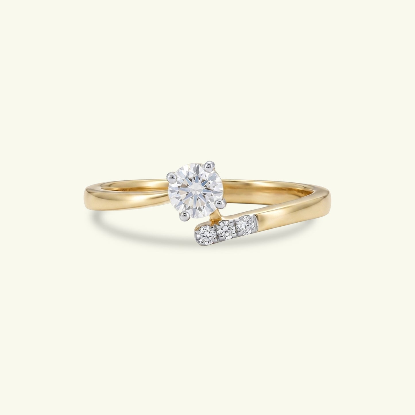 Neve Diamond Ring