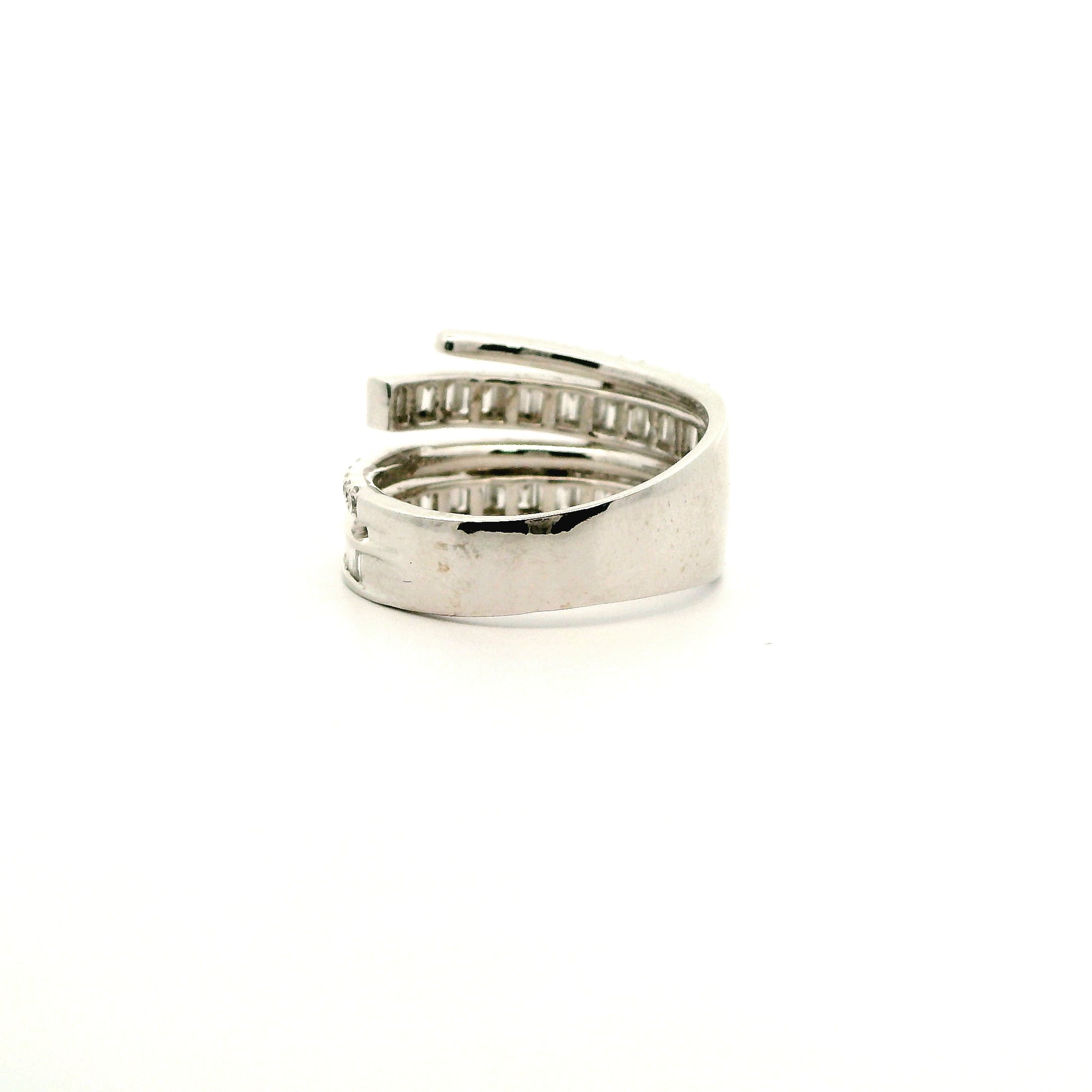Elarin Scatter Diamond Eternity Ring
