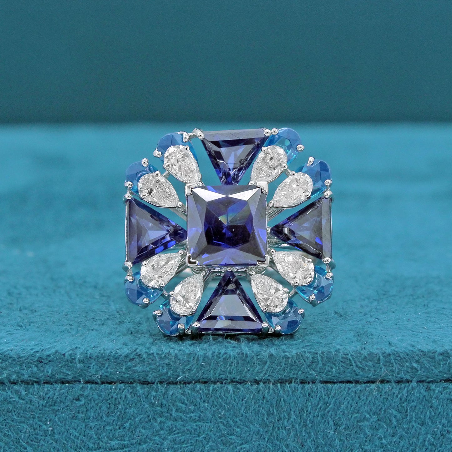 Zarya Diamond Ring