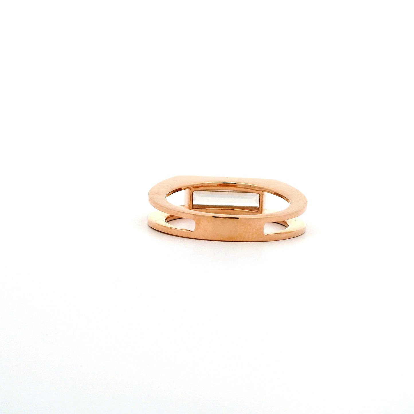 Aluné Solitaire Diamond Ring