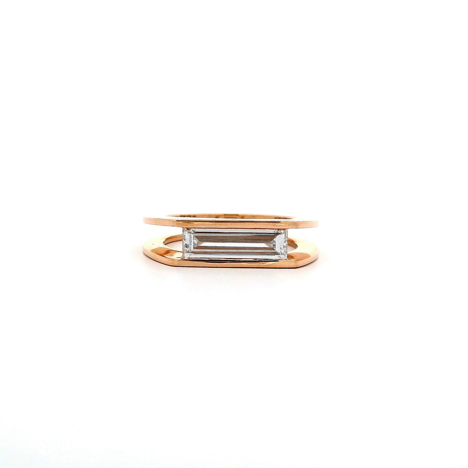 Aluné Solitaire Diamond Ring