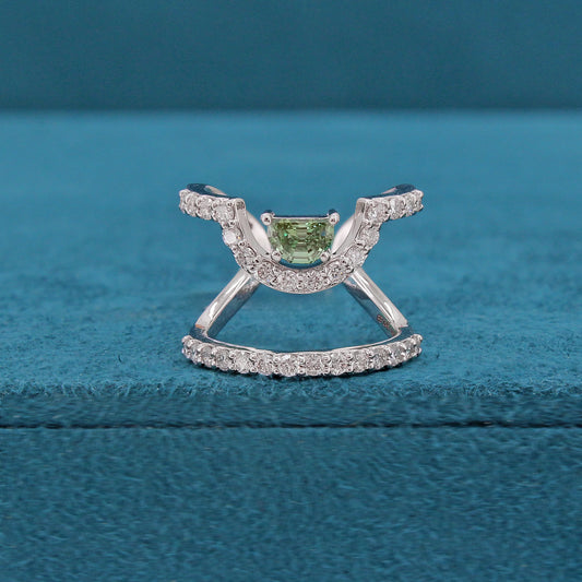 Lyren Crest Diamond Ring