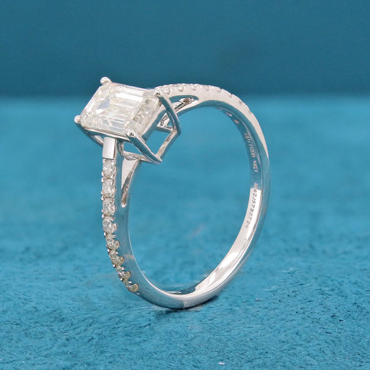 Eska Box Diamond Ring