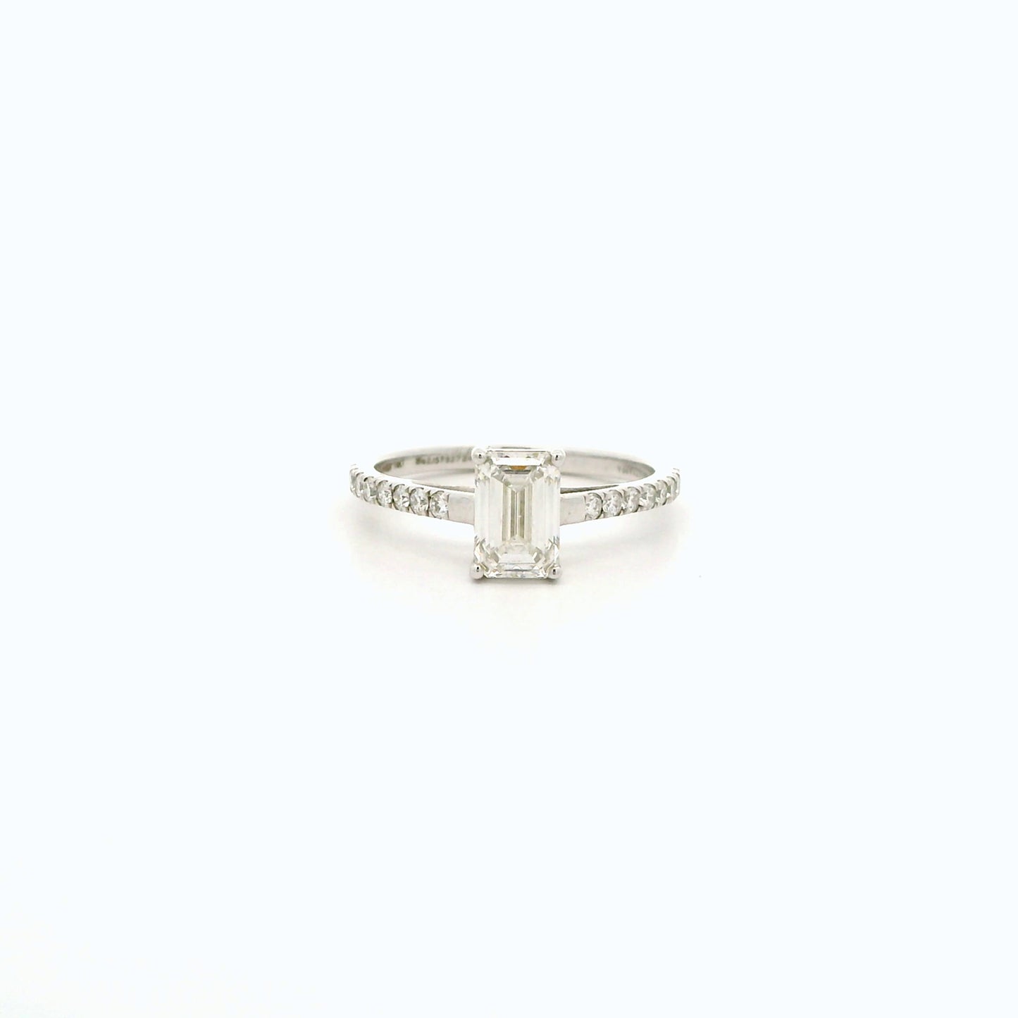 Eska Box Diamond Ring