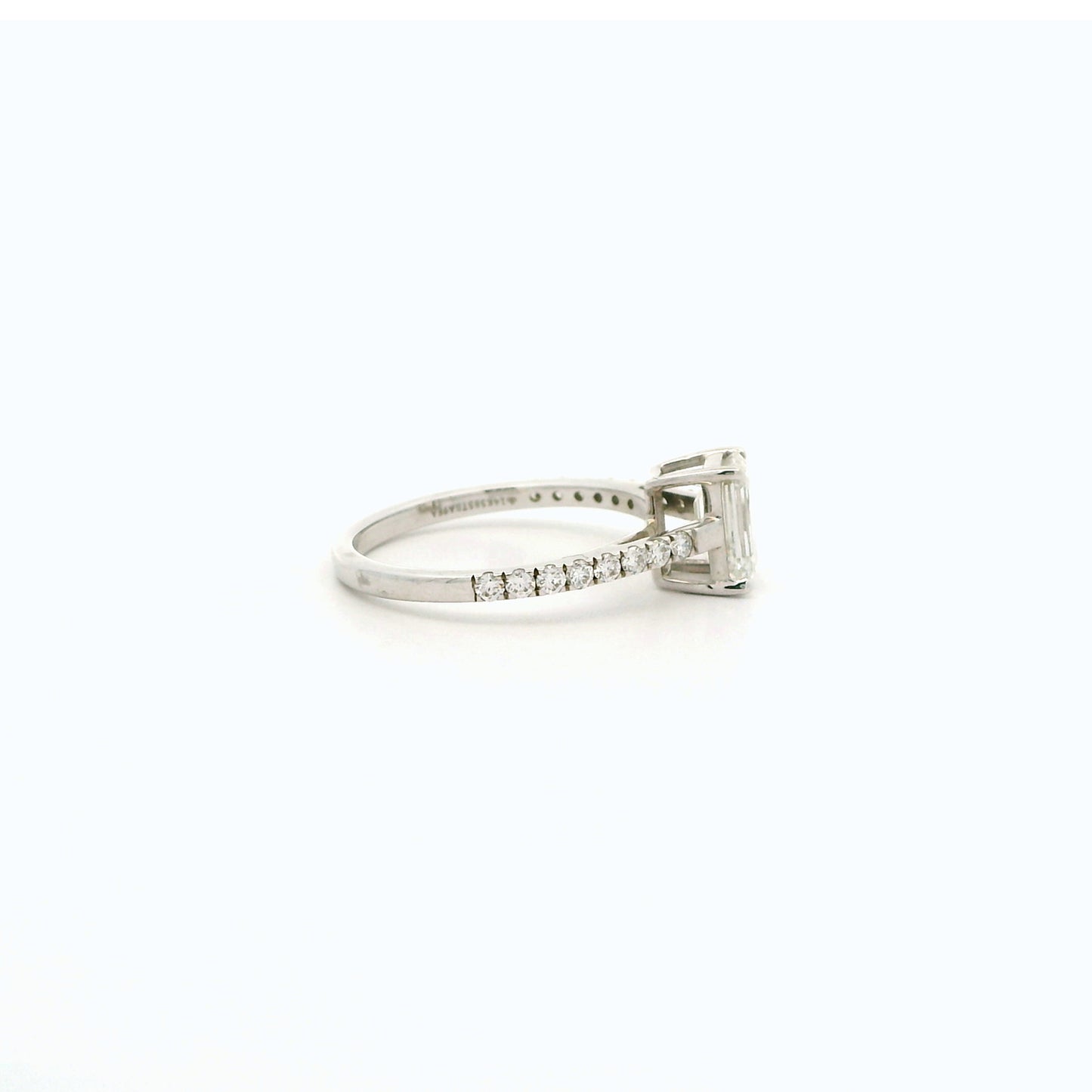 Eska Box Diamond Ring